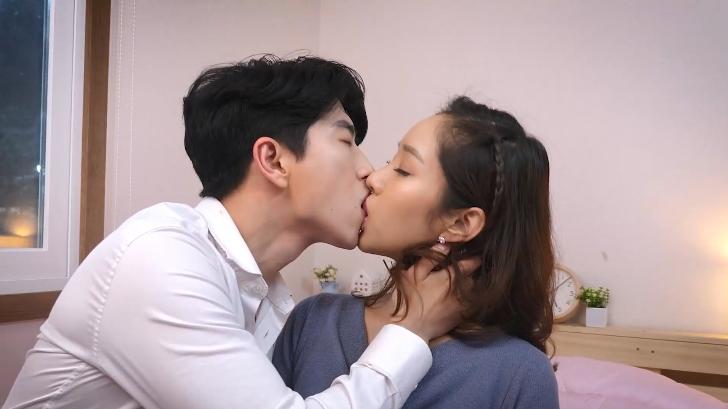 sex việt nam vietsub Hai anh da đen may mắn khi vô tình gặp nữ Idol Yui Hatano ngoài đời